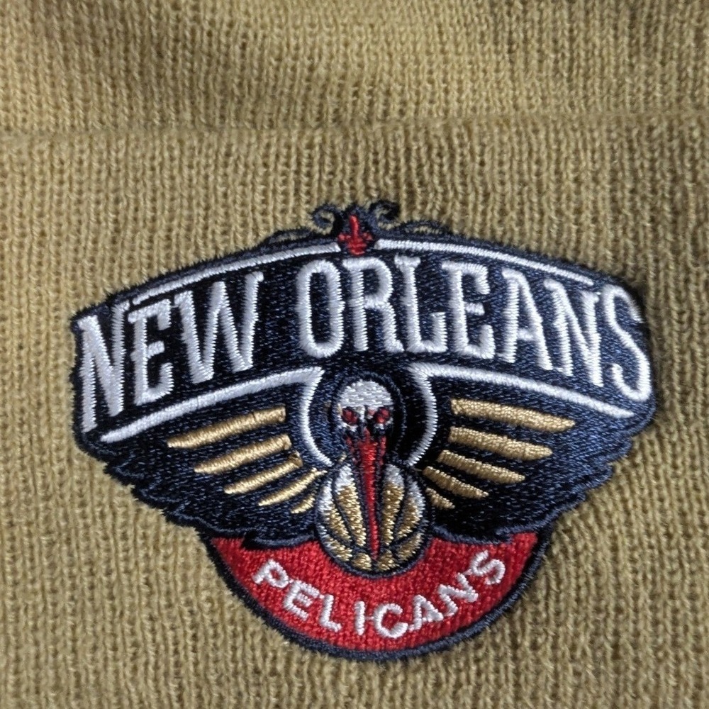 New Orleans Pelicans Adidas Knit Beanie Hat Tan One Size Fits All NBA - Picture 2 of 7